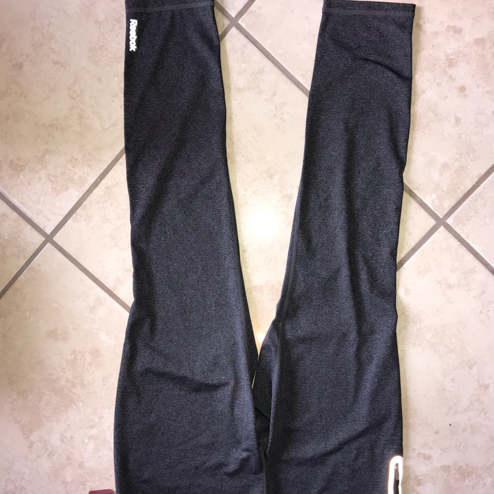 New Gray Reebok skinny high rise capri size xlarge